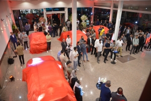 photo_6046376284554118605_y