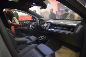 photo_6046376284554118650_y